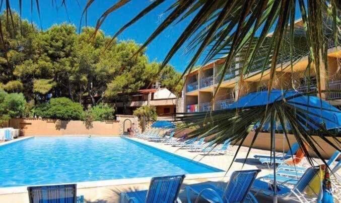 Sanary Sur Mer Appartement 30M2 T2 Avec Terrasse Piscine 10Min A Pied De La Plage Εξωτερικό φωτογραφία